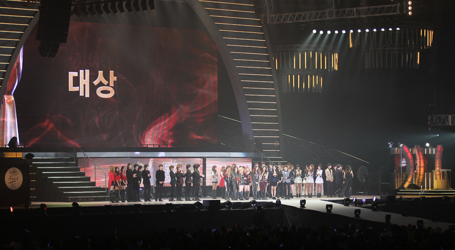 'Girls Generation' en los 26th Golden Disk Awards 1333064B4F0EE60A2A40D5