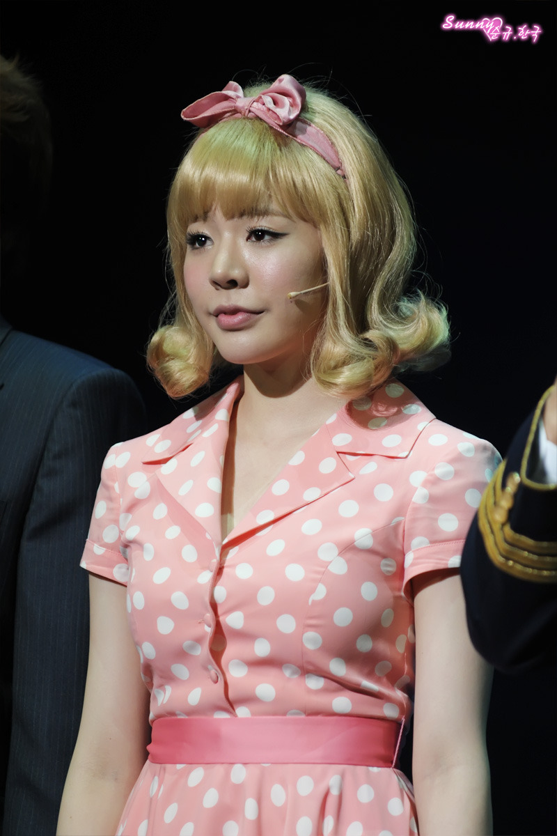 [OTHER][12-06-2012]Selca mới nhất của Sunny và Park Kwang Hyun tại hậu trường "Catch Me If You Can"  - Page 9 1901FE3D4F9ABD700677D9