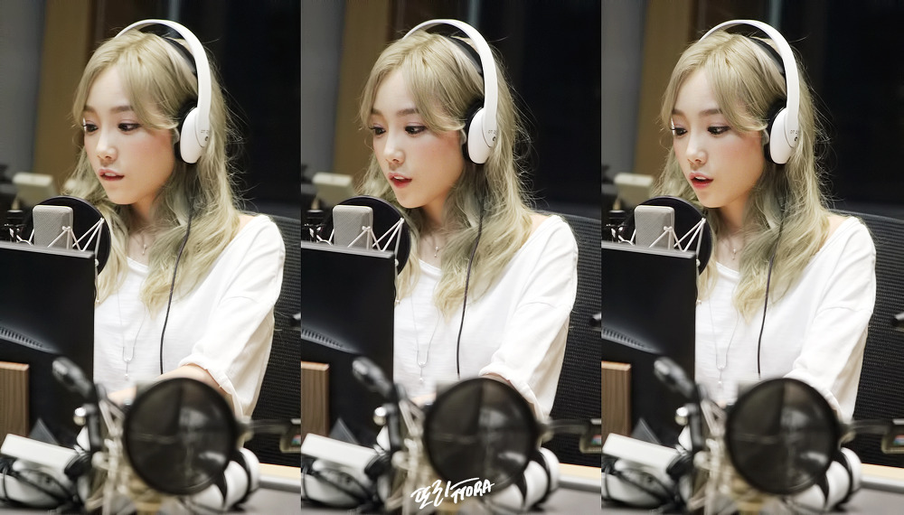 [OTHER][06-02-2015]Hình ảnh mới nhất từ DJ Sunny tại Radio MBC FM4U - "FM Date" - Page 31 211EEB4E5645C6242A5917