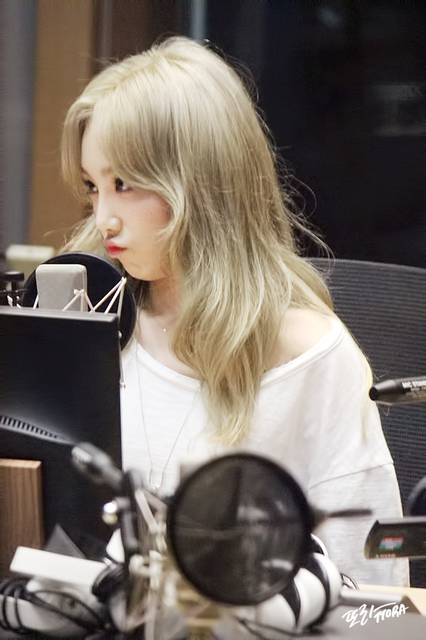 [OTHER][06-02-2015]Hình ảnh mới nhất từ DJ Sunny tại Radio MBC FM4U - "FM Date" - Page 31 222F234E5645C6301C7FC9