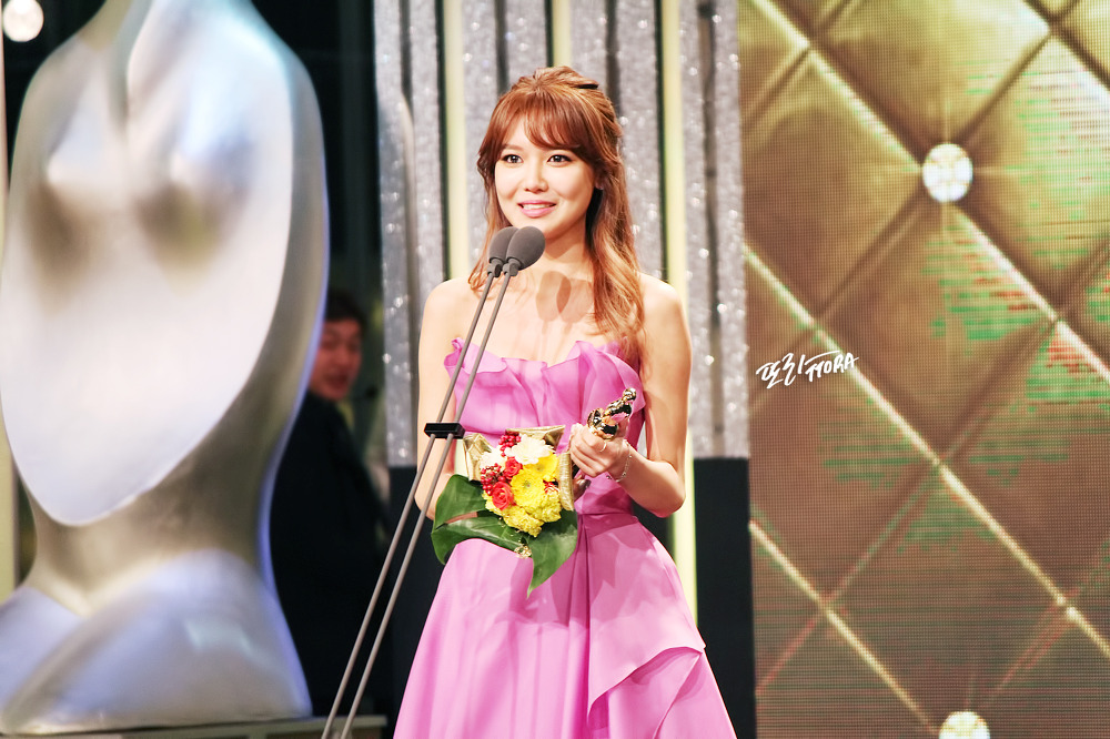 [PIC][30-12-2014]Hình ảnh mới nhất từ MC SooYoung tại "2014 MBC Drama Awards" + Nhận giải "Female Excellence Award – Mini Series" 2247853354A54E1509D79C