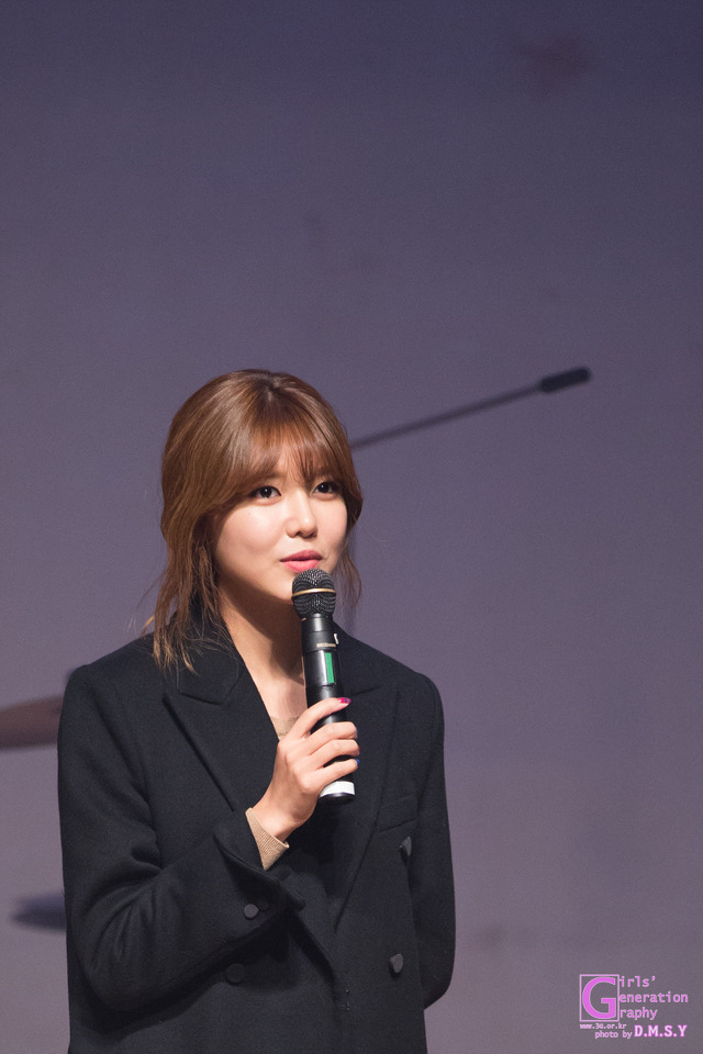 [PIC][20-12-014]SooYoung xuất hiện tại sự kiện "Korean Retinitis Pigmentosa Charity" vào chiều nay 235B214F5495C26511DF5F