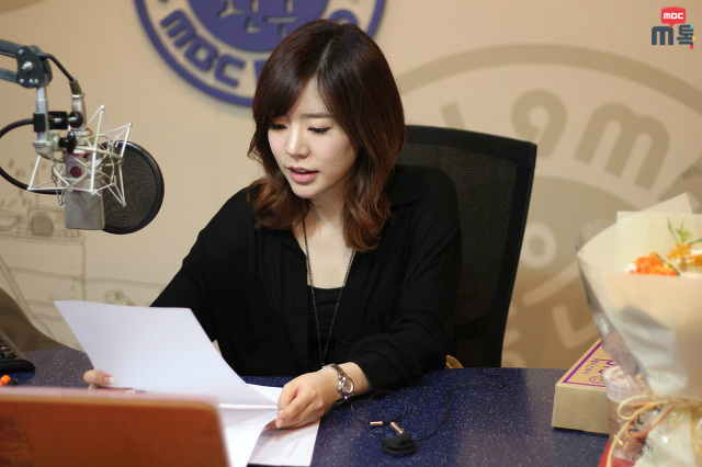 [OTHER][06-05-2014]Hình ảnh mới nhất từ DJ Sunny tại Radio MBC FM4U - "FM Date" 242FEF465371ACA10C7892