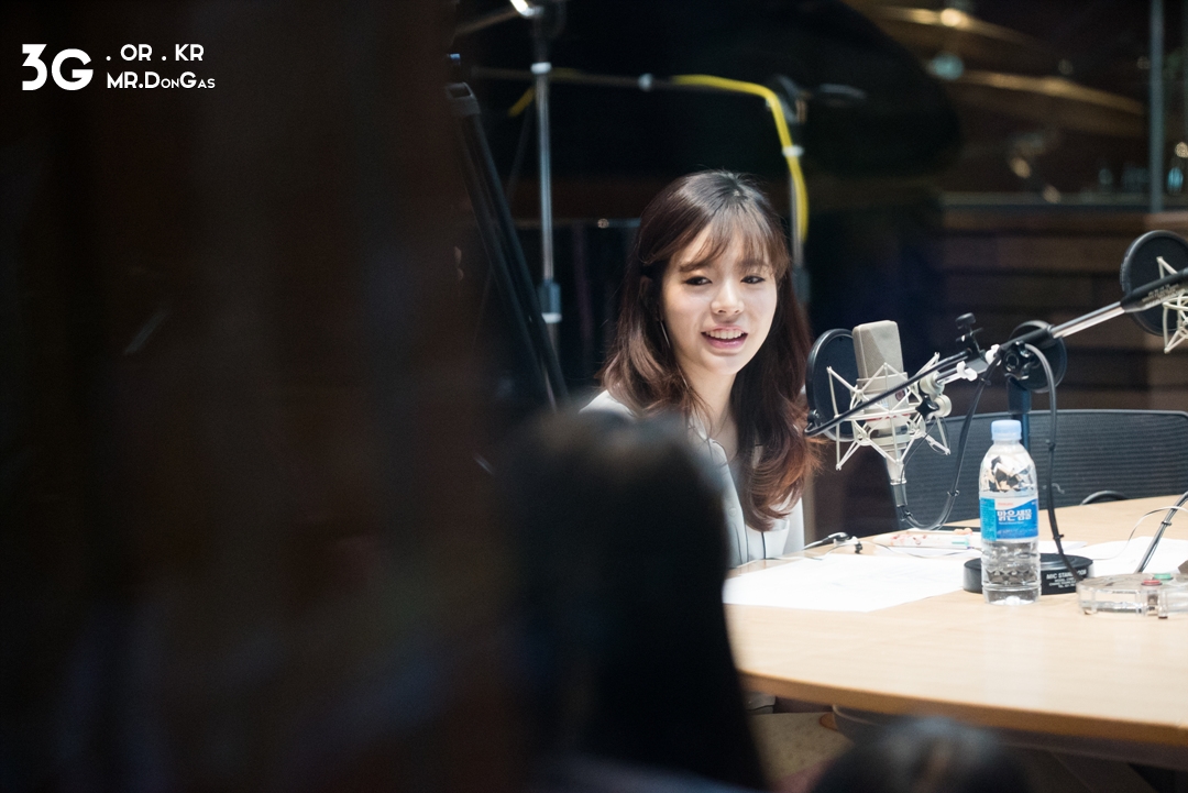 [OTHER][06-02-2015]Hình ảnh mới nhất từ DJ Sunny tại Radio MBC FM4U - "FM Date" - Page 11 246C5544554CADD91932BE