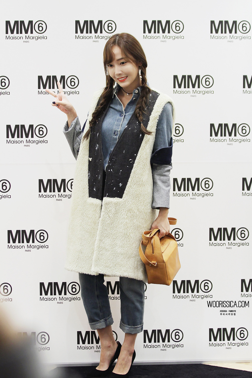 [PIC][23-10-2015]Jessica tham dự sự kiện của thương hiệu "MM6" vào chiều nay 2571483D562DE6D31C9BC8