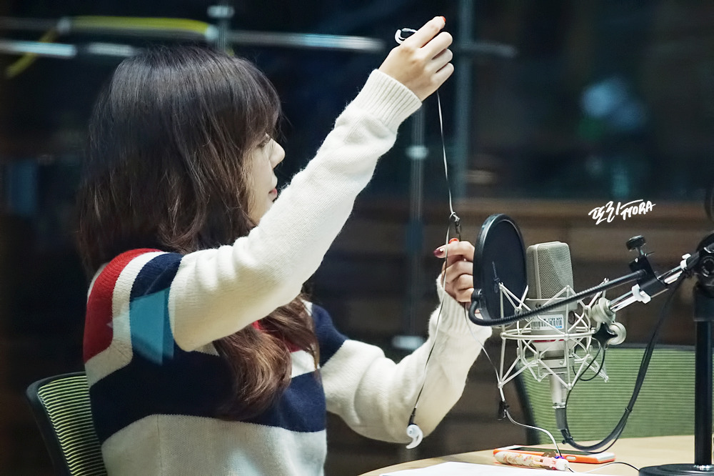 [OTHER][06-02-2015]Hình ảnh mới nhất từ DJ Sunny tại Radio MBC FM4U - "FM Date" - Page 30 26233739563ED2F328AABD