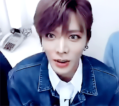 GIFS YUYU BB ♥ (imagine being this hot, cant relate))  99D4B03B5B01421814FD18
