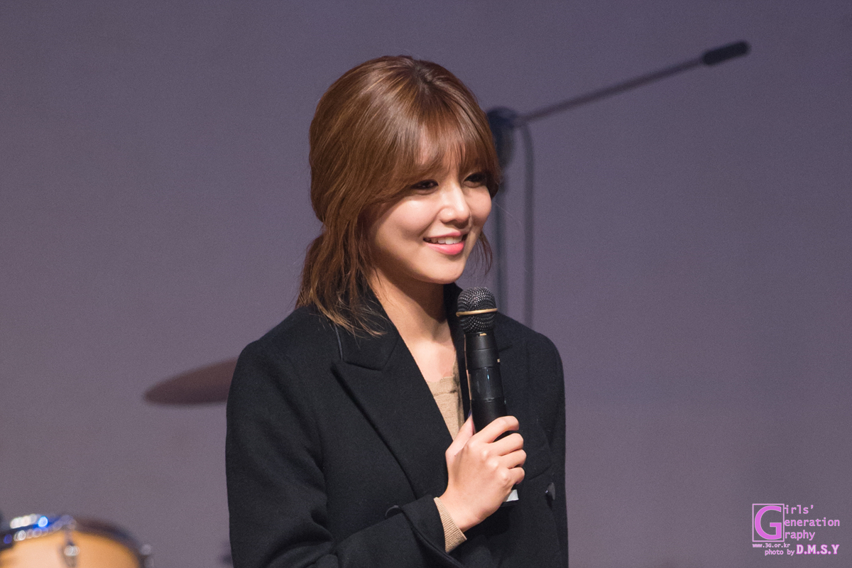 [PIC][20-12-014]SooYoung xuất hiện tại sự kiện "Korean Retinitis Pigmentosa Charity" vào chiều nay 245AEE4F5495C262126616