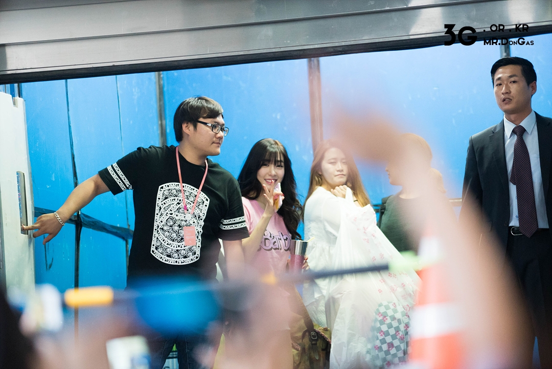 [PIC][01-08-2015]Tiffany tham dự "Tiffany's Birthday Party" tại SM COEX Artium vào hôm nay 2531CE3555BCF80E194797