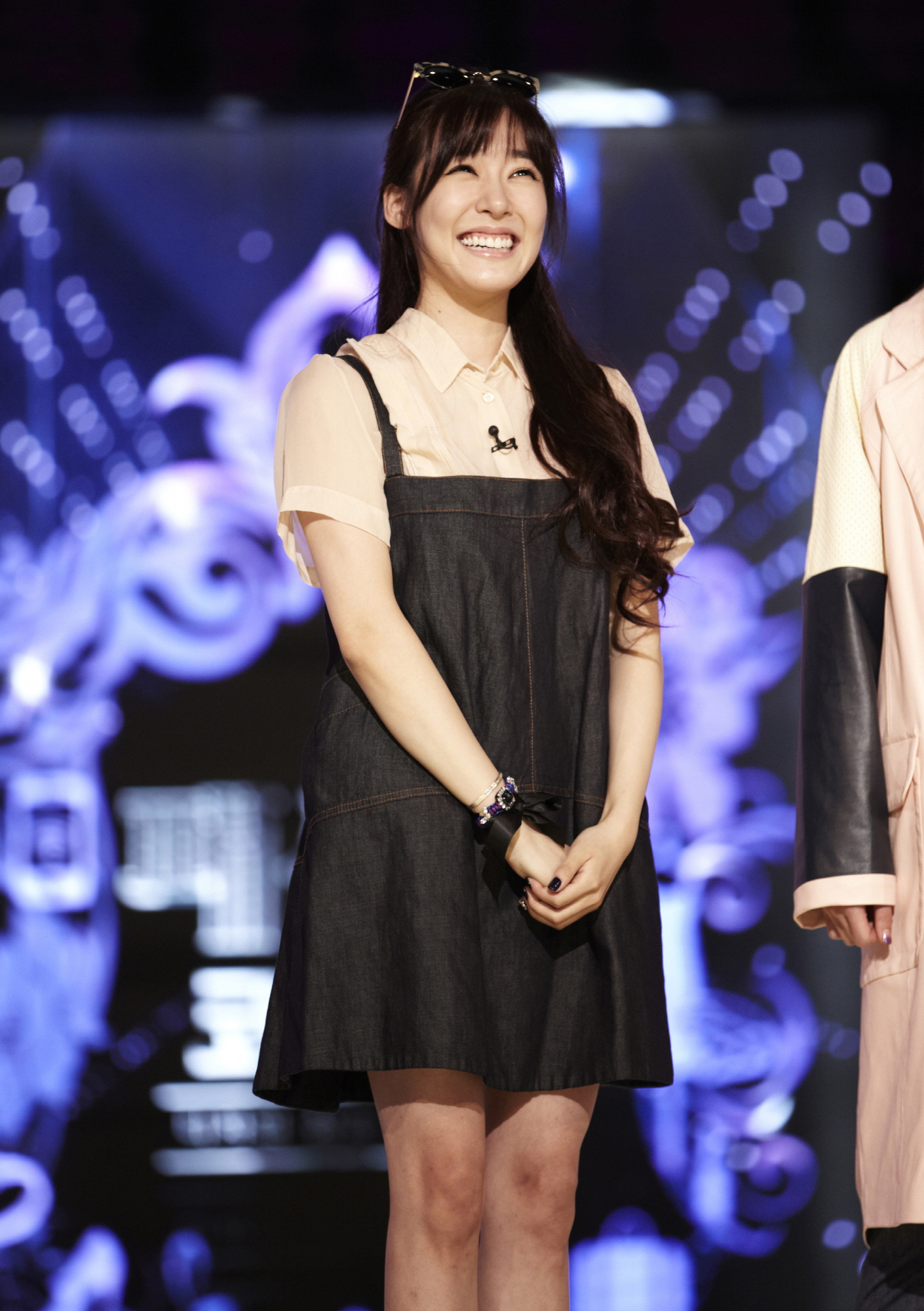 [OTHER][04-10-2013]Hình ảnh mới nhất từ chương trình "Fashion King Korea" của Tiffany 2548E747526F0F312B6AA6
