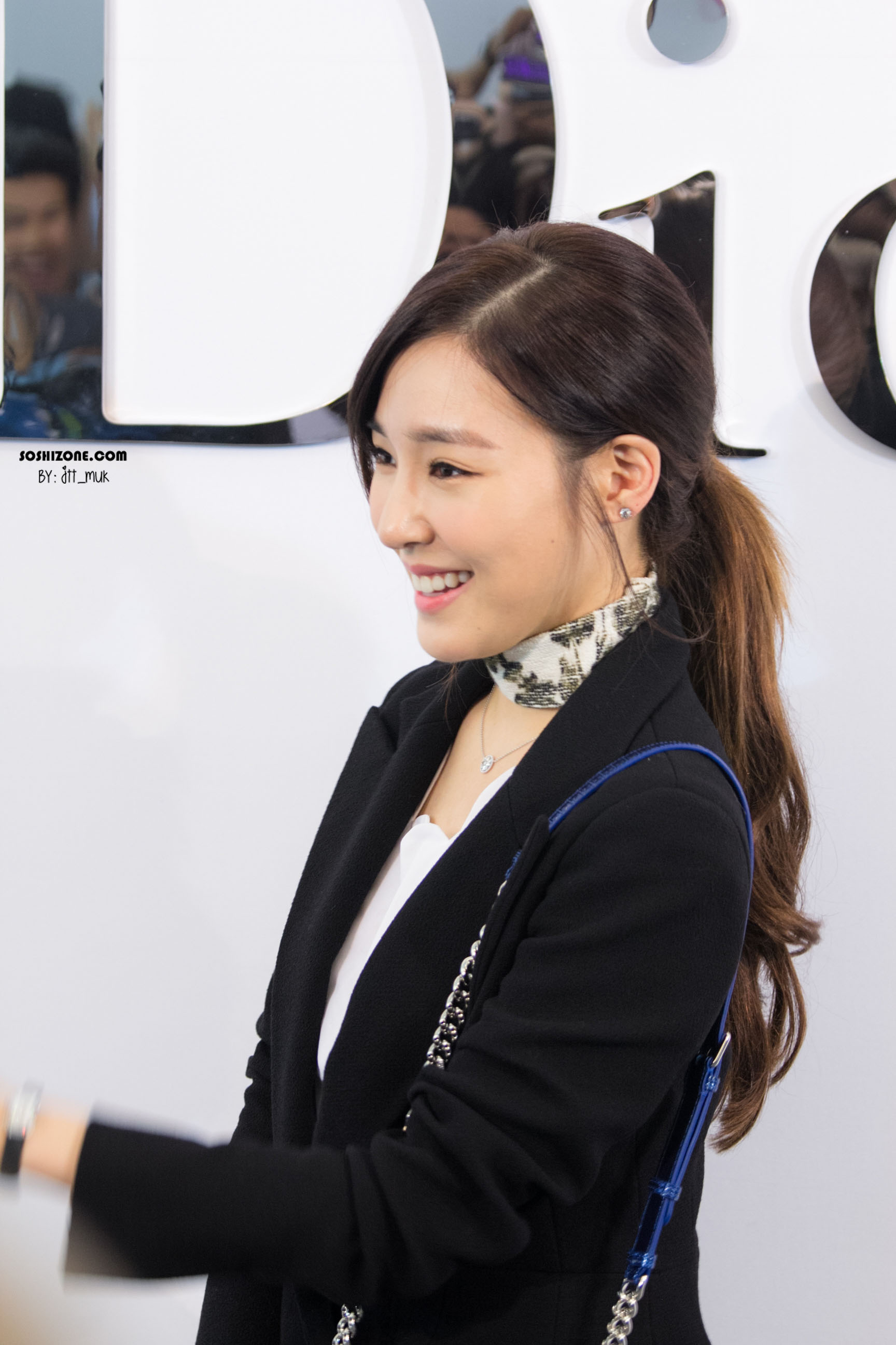 [PIC][17-02-2016]Tiffany khởi hành đi Thái Lan để tham dự sự kiện khai trương chi nhánh của thương hiệu "Christian Dior" vào hôm nay - Page 14 254CEF355728D4572C30D4
