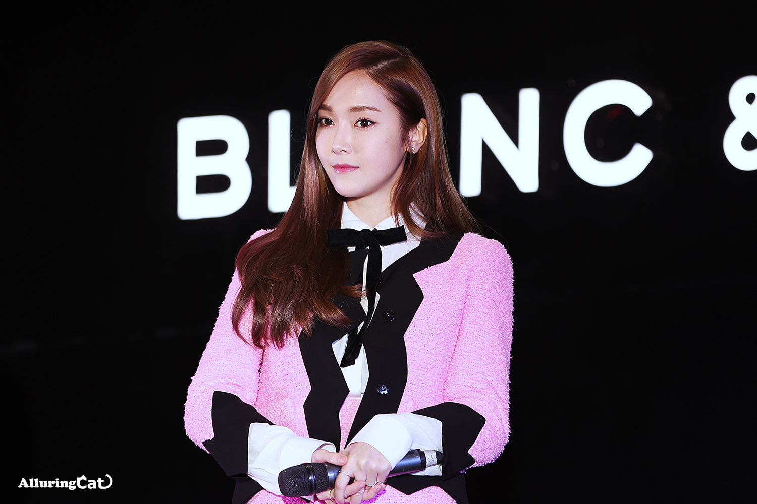 [PIC][20-12-2014]Jessica tham dự buổi fansign cho "BLANC & ECLARE" tại Trùng Khánh - Trung Quốc vào tối nay - Page 2 2748E634549AC2DB10A6A9